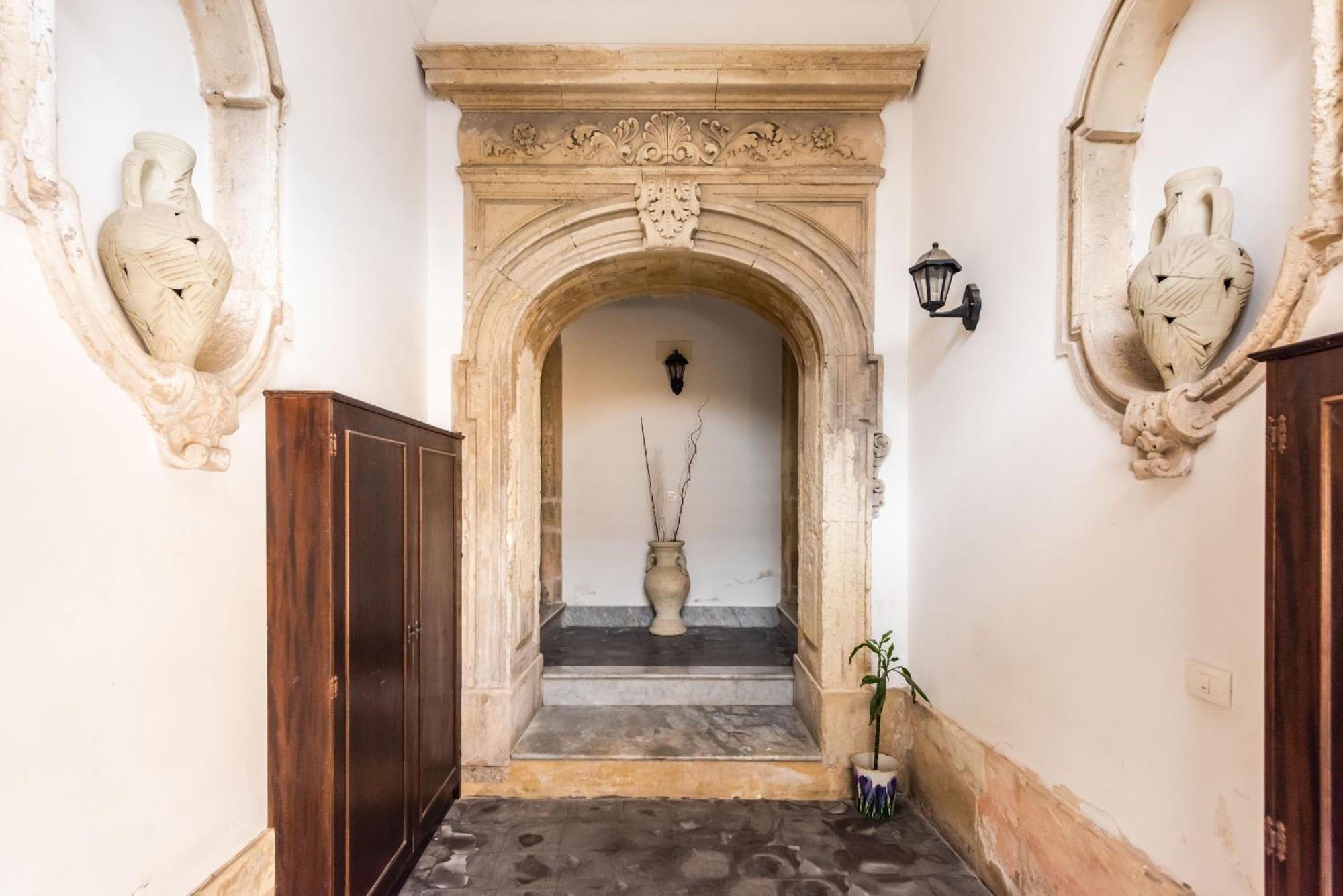 Palazzo Bozzanca Apartments By Wonderful Italy Syracuse Exterior photo
